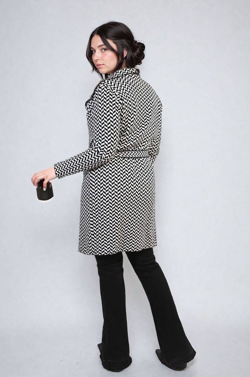 Women's Check Print Full Sleeve Notched Lapel Collar Neck Belted Coat