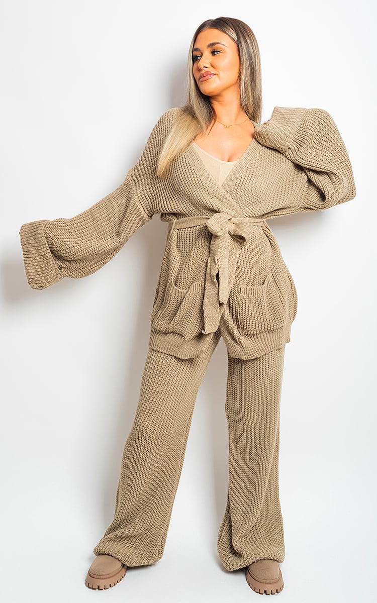 Woman's Belted Pocket Knit Co-ord Set