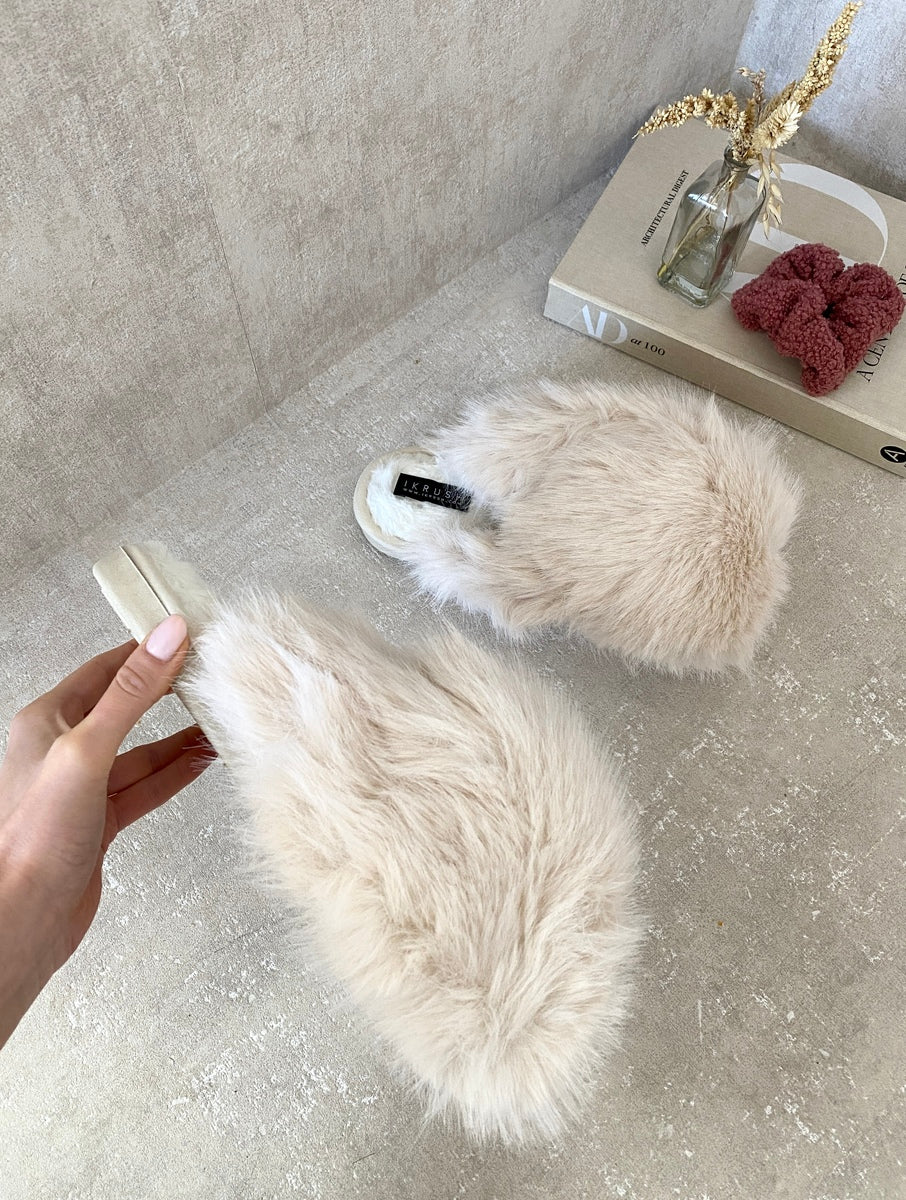 Women's Fluffy Faux Fur Winter Sandals