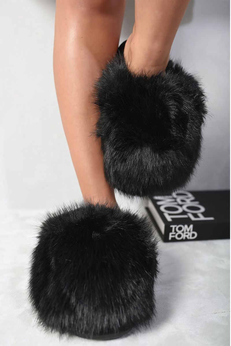 Women's Fluffy Faux Fur Winter Sandals