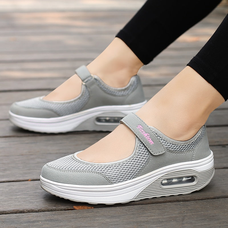 Comfortable sales womens trainers